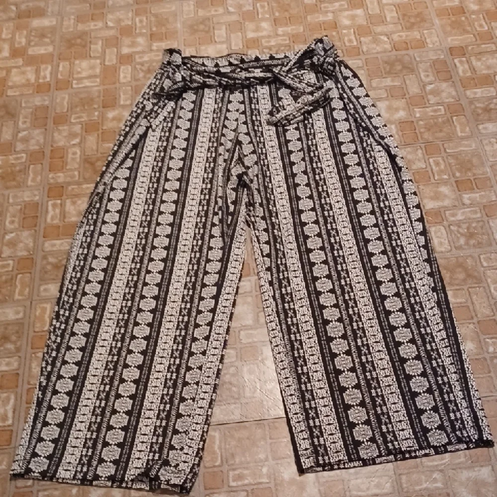 Robert Louis Black and White Geometric Wide Leg Pants Size 3xlarge - Picture 1 of 3